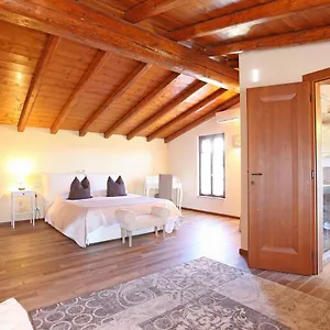 https://ca-bussola.it-lombardy.com
