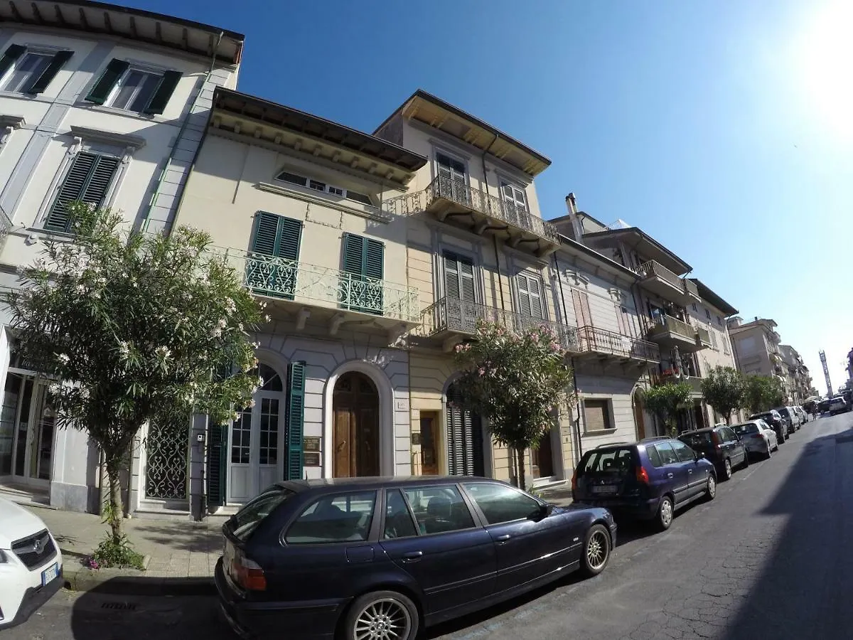 Guest house Rooms Caterina Viareggio Italy